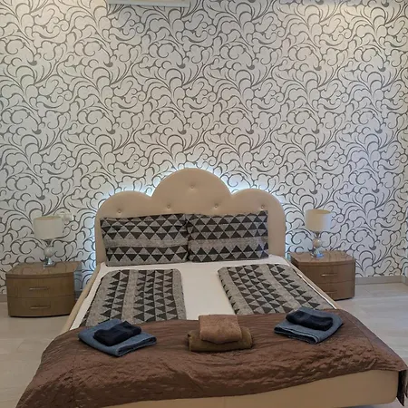 Daire Heart Of Downtown Luxury Condo, Private Spa, Cinema, Patio Budapeşte