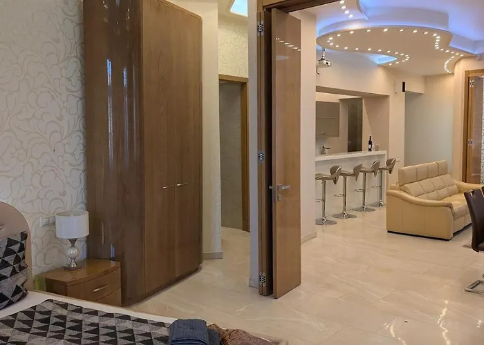 Heart Of Downtown Luxury Condo, Private Spa, Cinema, Patio Lejlighed Budapest