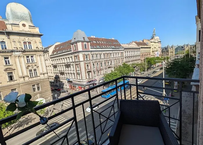 Lejlighed Heart Of Downtown Luxury Condo, Private Spa, Cinema, Patio